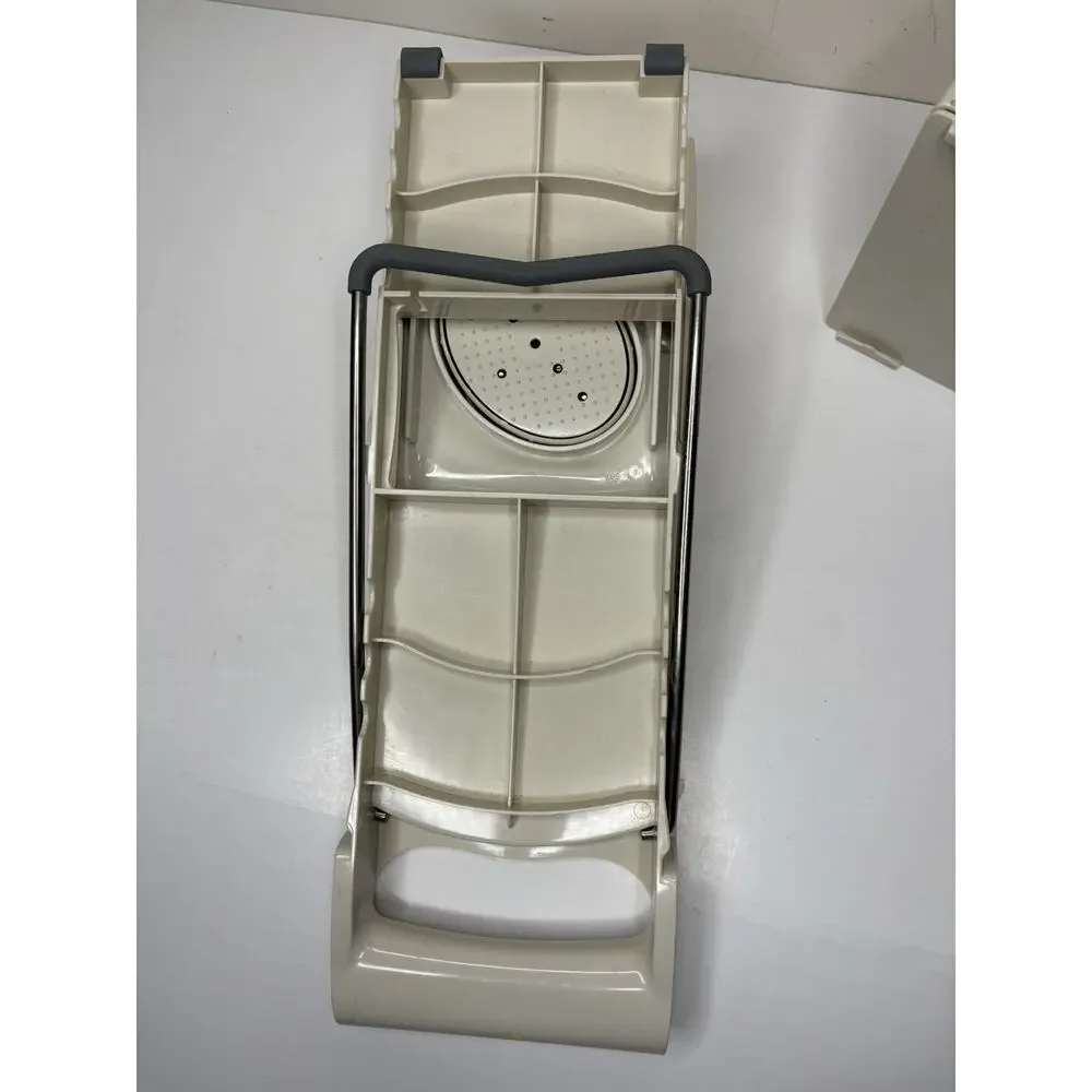 Pampered Chef Retired Mandoline Food Slicer Vintage with Case Extra Blades
